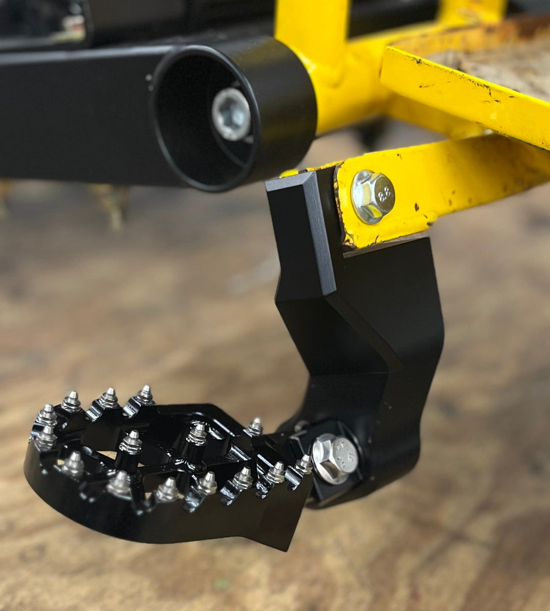 Modified Razor Lowering Foot Pegs